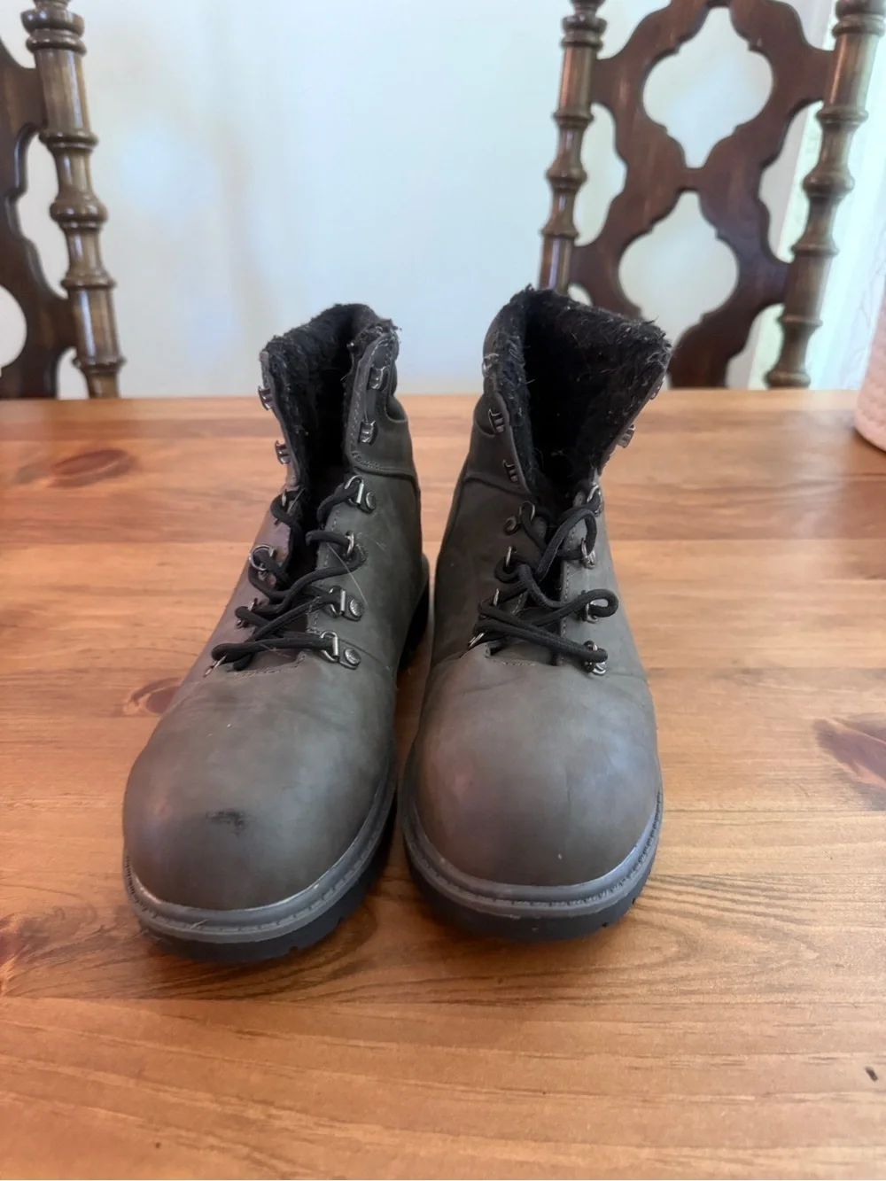 Lugz classic gray
